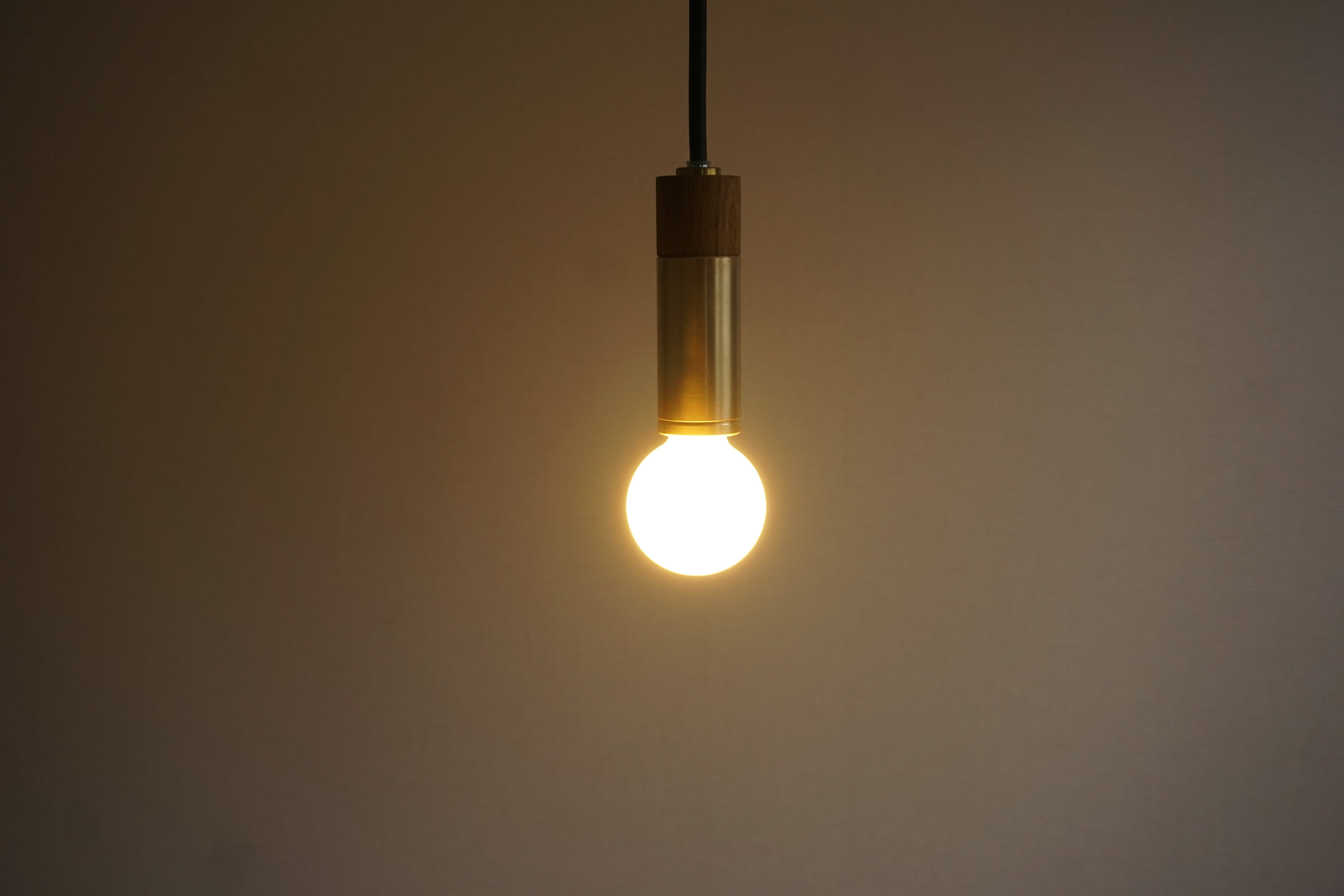 ワットとルーメンの違いについて|LED電球の明るさと選び方の基本